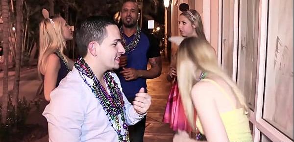  Sexy friends fuck at mardi gras